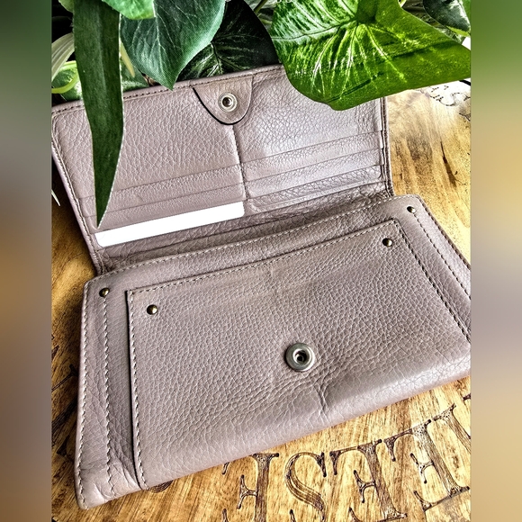 Chloé Paddington Taupe Lambskin Leather Long Wallet. - Picture 15 of 16